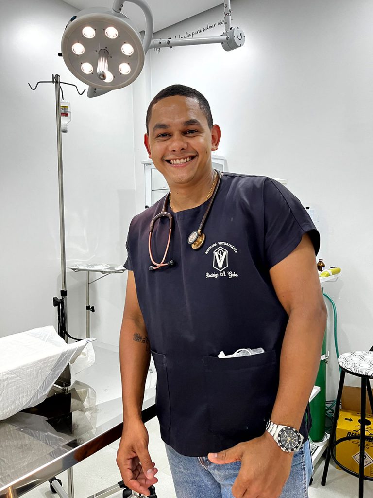 Rodrigo Gaia - Médico Veterinário Anestesista e Clínico de Animais Silvestres